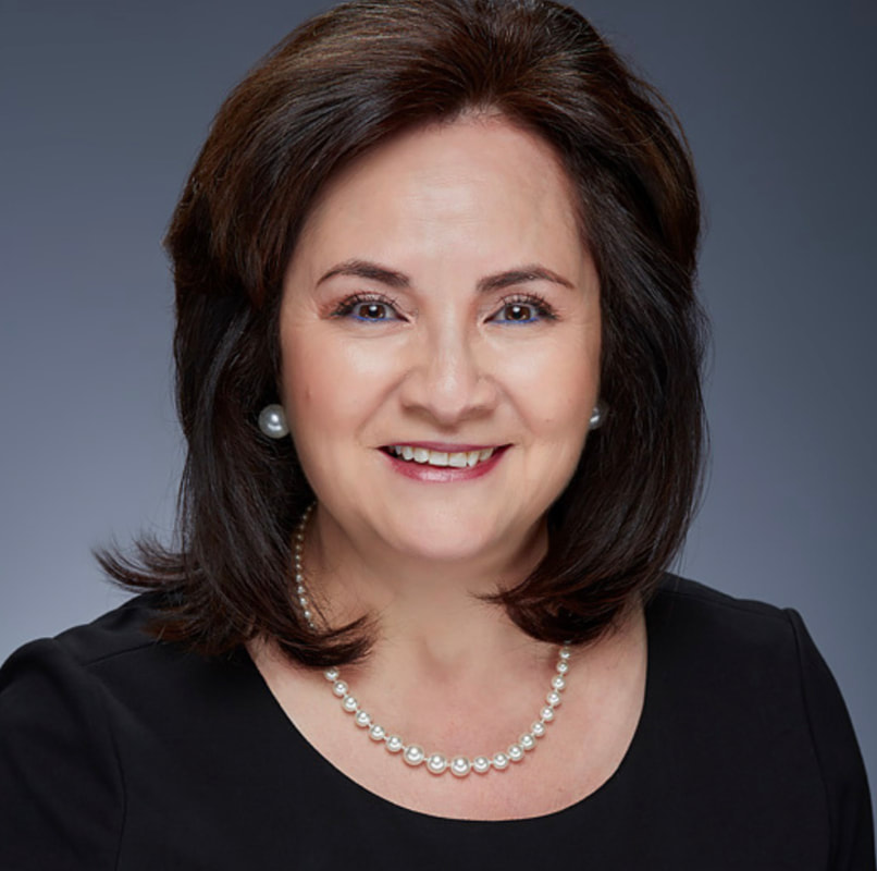 Monique Forster photo